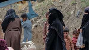 epa12123813 Afghan refugees, who have returned from neighboring countries live in a temporary shelter in Kabul, Afghanistan, 21 May 2025. The Ministry of Refugees and Repatriation reports that over 170,000 Afghan refugees have been deported from neighboring countries between 01 April and May 2023, with the majority (128,000) coming from Pakistan, followed by more than 43,000 from Iran and 1,322 from Turkey. Additionally, over 3,300 Afghan prisoners were released from Pakistani prisons during this period. Many of the returning refugees are seeking permanent shelter in Kabul, with a refugee camp currently accommodating daily arrivals of 800 to 1,000 individuals. The UNHCR also indicates that more than 280,000 Afghans were deported from Pakistan and Iran in April alone.  EPA/SAMIULLAH POPAL