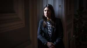A coordenadora do Bloco de Esquerda (BE), Mariana Mortágua, posa para a fotografia durante uma entrevista à Agência Lusa, na sede do partido, em Lisboa, 17 de abril de 2025. (ACOMPANHA TEXTO DA LUSA DO DIA 20 DE ABRIL DE 2025). JOSÉ SENA GOULÃO/LUSA