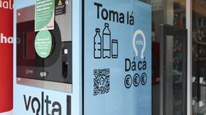 Máquina automática "Volta" de recolha de embalagens de bebidas não reutilizáveis