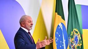 epa12601285 Brazilian President Luiz Inacio Lula da Silva speaks during a press conference at the Planalto Palace in Brasilia, Brazil, 18 December 2025.  EPA/Andre Borges