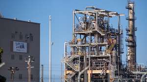 epa12892843 Some damage can be seen at the Viva Energy Geelong refinery in Corio, Victoria, Australia, 16 April 2026. Petrol production has been affected after a significant fire broke out at Viva Energy Geelong refinery, one of Australia's two operating refineries, following reports of flames and explosions.  EPA/JAY KOGLER AUSTRALIA AND NEW ZEALAND OUT