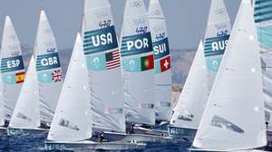 epa11530692 Skippers from different country in action during the Mixed Dinghy 470 opening series race of the Sailing competitions in the Paris 2024 Olympic Games, in Marseille, France, 06 August 2024.  EPA/SEBASTIEN NOGIER