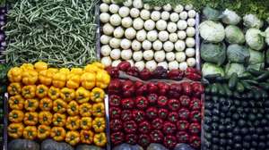 epa06825390 Varieties of Sri Lankan vegetables neatly arranged on shelves at the Kolluoitiya market in Colombo, Sri Lanka, 20 June 2018. The Kollupitiya market at the heart of the capital is a place for any variety of local vegetables of Sri Lanka, hugely popular with expatriates living in Sri Lanka. Prices of some varieties have skyrocketed while some have dropped due to oversupply.  EPA/M.A.PUSHPA KUMARA