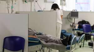 Foi hoje oficialmente inaugurado pela ministra da Saúde, Ana Paula Martins (ausente da fotografia), o novo Hospital de Dia de Adultos do Instituto Português de Oncologia (IPO) em Lisboa, 15 de novembro de 2024. O novo espaço permite não só alargar a capacidade de tratamento antineoplásico em Hospital de Dia, uma vez que passa de um total de 25 para 35 postos de tratamento, como potencia o crescimento da capacidade nos serviços de internamento, através de afetação dos postos de hospital de dia que existiam naqueles serviços. TIAGO PETINGA/LUSA