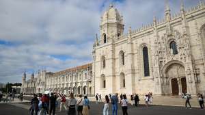Fachada principal dp Mosteiro dos Jerónimos, um dos monumentos que serviu para um estudo pela investigadora norte-americana Barbara Judy (ausente da fotografia) do Serviço Nacional de Parques dos Estados Unidos e coordenadora responsável pelo projeto de investigação “O impacto das alterações climáticas no Mosteiro dos Jerónimos e na Torre de Belém – estudos científicos e planos de mitigação”, no Mosteiro dos Jerónimos, em Lisboa, 13 de novembro de 2024. ANTÓNIO COTRIM/LUSA