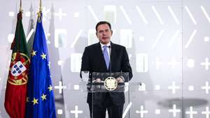 O primeiro-ministro, Luís Montenegro, discursa na cerimónia da assinatura de acordos entre Governo, ordens profissionais e ensino superior, relativos a cheques-psicólogo e cheques-nutricionista, em Lisboa, 04 de setembro de 2024. RODRIGO ANTUNES/LUSA