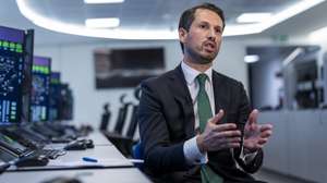 O presidente da Navegação Aérea de Portugal — NAV Portugal, Pedro Ângelo, em entrevista à Agência Lusa na sede da empresa em Lisboa, 25 de fevereiro de 2026. O presidente da NAV defendeu que “não faz sentido ter um aeroporto junto ao centro da cidade”, revelando que a empresa já definiu um cenário alternativo ao atual sistema de aproximação para deixar de sobrevoar Vila Franca de Xira. (ACOMPANHA TEXTO DA LUSA DE 11-03-2026) JOSÉ SENA GOULÃO/LUSA