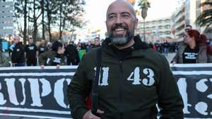 Mário Machado, durante a manifestação anti-imigração "Menos imigração-Menos crime" convocada pelo Grupo 1143, movimento nacionalista de extrema direita, em frente à Câmara Municipal de Albufeira, 08 de fevereiro de 2025. LUÍS FORRA/LUSA