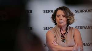 A membro do Conselho de Administração da Fundação de Serralves, Isabel Pires de Lima durante encontro promovido para abordar assuntos relacionados com a alegada censura de algumas fotografias do artista Robert Mapplethorpe, em exposição na Fundação de Serralves, Porto, 26 setembro 2018. MANUEL FERNANDO ARAÚJO/LUSA