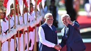 epa12224775 Brazilian President Luiz Inacio Lula da Silva (R) welcomes Indian Prime Minister Narendra Modi during his state visit at the Alvorada Palace in Brasilia, Brazil, 08 July 2025.  EPA/ANDRE BORGES