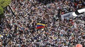 epa11553448 Supporters of Venezuelan opposition leader Maria Corina Machado participate in a protest against the official results of the country&#039;s presidential elections in Caracas, Venezuela, 17 August 2024. The Venezuelan National Electoral Council (CNE) ratified the victory of Nicolas Maduro in Venezuela&#039;s presidential elections held on 28 July 2024, while the opposition have been protesting against the official results claiming the victory of Edmundo Gonzalez Urrutia.  EPA/MIGUEL GUTIERREZ