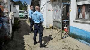 Militares do destacamento da GNR das Caldas da Rainha vigiam 447 idosos que vivem sozinhos ou em isolamento, em tempo de pandemia, os militares reforçam a vigilância e conselhos sobre as medidas preventivas, mas também dos perigos de sair de casa e ainda para o risco de burlas, Sapateia, Alcobaça 10 de abril de 2020. CARLOS BARROSO/LUSA
