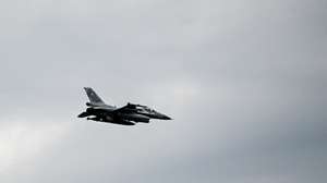 epa10614534 A Polish Air Force&#039;s F-16 jet during the joint &#039;Anaconda-23&#039; exercises at the training ground in Nowa Deba, south-eastern Poland, 06 May 2023 (issued 07 May 2023). This is the largest and most important exercise of the Polish Army this year. Apart from Polish soldiers, units from the United States, Romania and Slovenia take part in it.  EPA/Darek Delmanowicz POLAND OUT