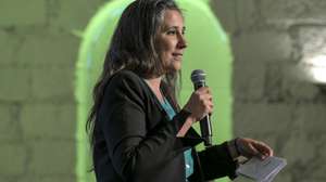 O co-porta-voz do Livre, Isabel Mendes Lopes, usa da palavra durante o ultimo dia da ‘rentrée’ política organizando a edição de “Os Setembristas”, que decorreu na Alfândega do Porto. 13 de setembro de 2026. FERNANDO VELUDO/LUSA