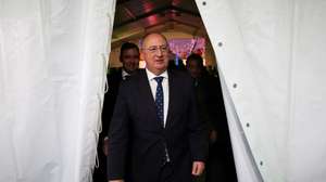 O ministro da Agricultura e Pescas, José Manuel Fernandes, participa na sessão de encerramento do IV Congresso Luso-Espanhol de Pecuária Extensiva, em Ourique, 15 de novembro de 2024. O certame é uma iniciativa da ACOS – Associação de Agricultores do Sul, em conjunto com a União dos Agrupamentos de Defesa Sanitária do Alentejo, as Cooperativas Agroalimentares de Espanha e a Federação dos Agrupamentos de Defesa Sanitária Ganadeira (FADSG) e com o apoio da Associação de Criadores do Porco Alentejano e do município de Ourique. NUNO VEIGA/LUSA