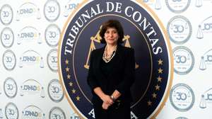 A presidente do Tribunal de Contas de Portugal, Filipa Urbano Calvão, intervém durante das jornadas científicas do Tribunal de Contas de Angola, Luanda, Angola, 9 de abril de 2026. As jornadas de Luanda, que decorrem até sexta-feira, contam com a participação de especialistas de Portugal, Brasil, Marrocos, Senegal e África do Sul e aborda temas como a autonomia das instituições de controlo externo, o controlo jurisdicional das políticas públicas, a sustentabilidade fiscal e a responsabilidade intergeracional, a cooperação internacional, a governação pública e o impacto da inovação tecnológica e da inteligência artificial no controlo financeiro. AMPE ROGÉRIO/LUSA