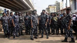 epa12171607 Police operate during a march to mark Democracy Day in Lagos, Nigeria, 12 June 2025. Each year, Nigeria marks 12 June as Democracy Day, commemorating the restoration of democracy in 1999.  EPA/EMMANUEL ADEGBOYE
