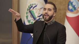 epa13310140 Salvadoran President Nayib Bukele, speaks during a press conference following an official meeting with Costa Rican President Laura Fernandez, in San Salvador, El Salvador, 16 October 2026. Fernandez is on an official visit to El Salvador from 16 to 18 October.  EPA/RODRIGO SURA