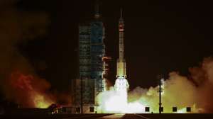epa12495893 The Shenzhou-21 space mission carried by the Long March 2F rocket launches at the Jiuquan Satellite Launch Center, near Jiuquan, China, 31 October 2025.  EPA/WU HAO