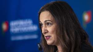 A minstra da Justiça, Rita Alarcão Júdice, usa da palavra, durante o briefing após reunião do Conselho de Ministros, no Campus XXI, em Lisboa, 23 de abril de 2025. JOSÉ SENA GOULÃO/LUSA