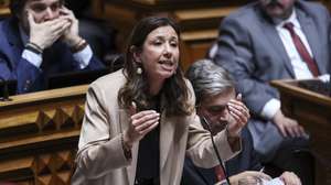 A deputada da IL, Mariana Leitão intervém esta tarde no debate parlamentar na Assembleia da República em Lisboa, 28 de maio de 2026.  MIGUEL A. LOPES/LUSA