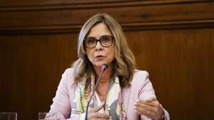 A ministra da Saúde, Ana Paula Martins, intervém durante a audição na Comissão de Trabalho, Segurança Social e Inclusão, na Assembleia da República, em Lisboa, 07 de maio de 2026. FILIPE AMORIM/LUSA