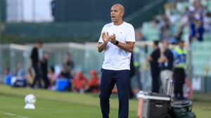 O treinador do Estrela da Amadora Pepa durante o jogo da I Liga de futebol com o Rio Ave realizado estádio dos Arcos, em Vila do Conde, 14 de setembro de 2026. JOSÉ COELHO/LUSA