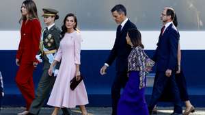 epa13298256 (L-R) Princess Sofia, Princess Leonor, Queen Letizia, Prime Minister Pedro Sanchez and Defense Minister Margarita Robles arrive to Spain's National Day military parade in Madrid, Spain, 12 October 2026.  EPA/Ballesteros