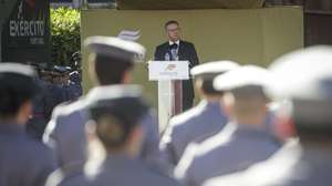 O Presidente da República, António José Seguro, intervém durante a cerimónia de entrega de espadas aos novos oficiais que ingressam no Quadro Permanente do Exército, na Academia Militar, em Lisboa, 01 de outubro de 2026. ANTÓNIO PEDRO SANTOS/LUSA
