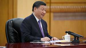 epa10690273 China's President Xi Jinping attends a meeting with Palestinian President Mahmud Abbas (not pictured) at the Great Hall of the People in Beijing, China, 14 June 2023.  EPA/JADE GAO / POOL