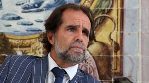 O presidente do Governo Regional da Madeira, Miguel Albuquerque, em entrevista à agência Lusa, na Quinta Vigia, no Funchal, ilha da Madeira, 13 de maio de 2025. O presidente do Governo da Madeira (PSD/CDS-PP), o social-democrata Miguel Albuquerque, considera, a propósito das legislativas de domingo, que os portugueses querem um executivo estável para acabar com a “histeria justicialista” e os “populismos que andam aí à solta”. (ACOMPANHA TEXTO DA LUSA DO DIA 16 DE MAIO DE 2025). HOMEM DE GOUVEIA/LUSA