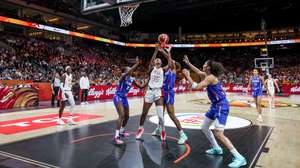 epa13237484 USA's Angel Reese (2-L) in action against Marieme Badiane of France (2-R) during the FIBA Women's World Cup 2026 final match between USA and France in Berlin, Germany, 13 September 2026.  EPA/FILIP SINGER