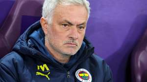 epa11911123 Head coach Jose Mourinho of Fenerbahce looks on ahead of the UEFA Europa League play-offs second leg soccer match between RSC Anderlecht and Fenerbahce SK, in Anderlecht, Belgium, 20 February 2025.  EPA/OLIVIER MATTHYS
