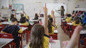 Alunos assistem a uma aula no Colégio do Rosário, no Porto, 19 de maio de 2021. Sem nenhuma “receita” para o sucesso além de “dedicação, trabalho e rigor”, o Colégio do Rosário, no Porto, volta a ser, num ano de inovação e de gestão de crise, a escola com melhores resultados nos exames do secundário. (ACOMPANHA TEXTO DA LUSA DO DIA 21 DE MAIO DE 2021) JOSÉ COELHO/LUSA