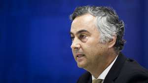 O ministro da Educação, Ciência e Inovação, Fernando Alexandre, durante a conferência de imprensa sobre as novas regras de utilização de smartphones em recintos escolares, revisão da disciplina de Cidadania e Desenvolvimento, projeto-piloto dos manuais digitais e aprendizagens essenciais, no Ministério da Educação em Lisboa, 08 de julho de 2025. FILIPE AMORIM/LUSA