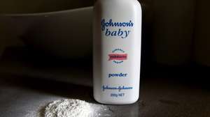 epa06885476 (FILE) - A container of Johnson's Baby powder, by multinational Johnson &amp; Johnson, is pictured in Brisbane, Australia, 25 February 2016 (reissued 13 July 2018). According to media reports, a jury in Missouri, USA on 12 July 2018, has ordered pharmaceutical giant Johnson &amp; Johnson to pay a record 4.7 billion US dollar in damages to 22 women, who alleged that its talcum based products, including baby powder, caused them to develop ovarian cancer.  EPA/DAN PELED AUSTRALIA AND NEW ZEALAND OUT *** Local Caption *** 52608473