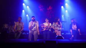 (E-D) Sérgio Nascimento, Afonso Cabral, Francisca Cortesão, Inês Sousa e Isabel Minhós Martins durante o ensaio para a imprensa do espetáculo intitulado "Ainda Mais Alto!" no Lu.CA - Teatro Luís de Camões, em Lisboa, 13 de abril de 2023. (ACOMPANHA TEXTO DE 14-04-2023) MANUEL DE ALMEIDA/LUSA