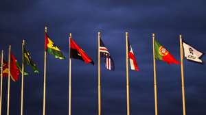Bandeiras dos países da CPLP no aeroporto na vespera da XIV Conferência de Chefes de Estado e de Governo da CPLP em Sao Tome e Principe, 26 de Agosto 2023. A CPLP, que integra Angola, Brasil, Cabo Verde, Guiné-Bissau, Guiné Equatorial, Moçambique, Portugal, São Tomé e Príncipe e Timor-Leste, realiza a 14.ª conferência de chefes de Estado e de Governo, em São Tomé e Príncipe, no próximo domingo, sob o lema "Juventude e Sustentabilidade". ESTELA SILVA/LUSA