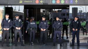 Polícias da PSP no Aeroporto Humberto Delgado