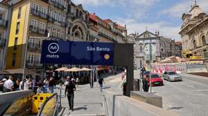 Estação de metro de São Bento, no Porto, 31 de maio 2023. Os moradores de bairros no Porto que ficaram com as casas inundadas e em risco nas enxurradas de janeiro continuam a aguardar soluções de segurança e os lojistas desesperam pelos apoios governamentais para fazer face aos prejuízos. (ACOMPANHA TEXTO DE 06-06-2023) ESTELA SILVA/LUSA