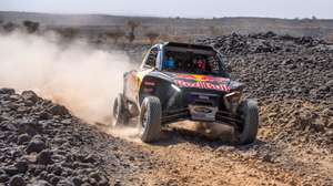 epa11811601 Portuguese driver Goncalo Guerreiro and Brazilian co-driver Cadu Sachs drive their Taurus T3 Max for the Red Bull Off-Road Junior Team during the third stage of the 2025 Dakar Rally, from Bisha to Al Henakiyah, Saudi Arabia, 07 January 2025.  EPA/Gerard Laurenssen