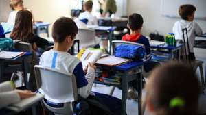 Alunos do Grande Colégio Universal, Porto, 27 de março de 2025. O Grande Colégio Universal (Porto) foi a escola onde os alunos tiveram as melhores notas nos exames nacionais de 2024. Nos 191 exames realizados no ano passado, o Grande Colégio Universal alcançou uma média de 16,51 (numa escala de zero a 20), sendo a média das notas internas 17,05. (ACOMPANHA TEXTO DO DIA 04 DE ABRIL 2025). JOSÉ COELHO/LUSA