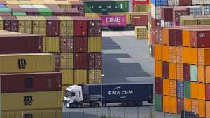 epa12022791 Shipping containers are stacked at the Duisport in Duisburg, Germany, 10 April 2025. US President Trump on 09 April has paused for 90 days the implementation of higher tariffs announced on 02 April for most countries, except China whose tariff has increased to 125 percent.  EPA/CHRISTOPHER NEUNDORF