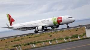 Um avião Airbus A321Neo da TAP Air Portugal aterra no aeroporto de Ponta Delgada, 03 de agosto de 2025. NUNO VEIGA/LUSA