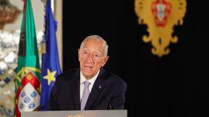 O Presidente da República, Marcelo Rebelo de Sousa, faz apelo aos cidadãos à participação a propósito da realização das eleições autárquicas 2025, no Palácio de Belém, em Lisboa, 11 de outubro de 2025. MANUEL DE ALMEIDA/LUSA