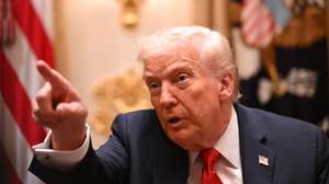 epa12468553 US President Donald Trump speaks during a meeting with Australian Prime Minister Anthony Albanese in the Cabinet Room at the White House in Washington, D.C., USA, 20 October 2025.  EPA/LUKAS COCH AUSTRALIA AND NEW ZEALAND OUT