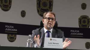 Portuguese national director of the Judicial Police (PJ), Luis Neves, attends a press conference on the accident involving Gloria funicular, at headquarters of the PJ in Lisbon, Portugal, 04 September 2025. The accident caused the death to 16 people and also left 5 people seriously injured. The number of deaths was corrected by the civil protection authorities. MANUEL DE ALMEIDA/LUSA