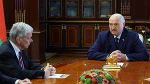 epa12833640 A handout photo made available by the Belarusian Presidential Press Service shows Belarusian President Alexander Lukashenko (R) with US Presidential envoy John Coale (L) during a meeting at the Palace of Independence in Minsk, Belarus, 19 March 2026. Belarus has released ​250 prisoners in a deal brokered by the ​United States. In exchange, Washington formally lifted sanctions on a number of Belarusian banks and companies, including Belinvestbank and Belaruskali.  EPA/BELARUSIAN PRESIDENTIAL PRESS SERVICE HANDOUT -- MANDATORY CREDIT -- HANDOUT EDITORIAL USE ONLY/NO SALES