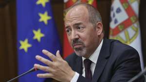 O governador do Banco de Portugal, Álvaro Santos Pereira, intervém na audição perante a Comissão de Orçamento, Finanças e Administração Pública, na Assembleia da República, em Lisboa, 09 de julho de 2026. MANUEL DE ALMEIDA/LUSA