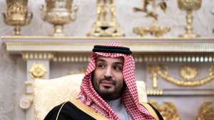 epa12534076 Saudi Crown Prince Mohammed bin Salman speaks with members of the media during a meeting with President Donald Trump in the Oval Office at the White House in Washington, DC, USA, 18 November 2025.  EPA/NATHAN HOWARD  / POOL